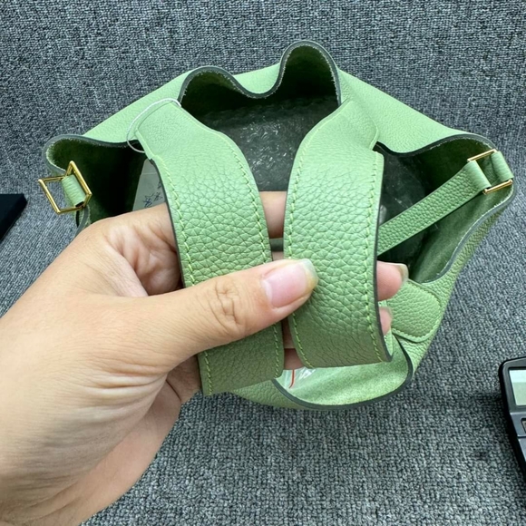 100% Authentic Hermes Picotin Green Leather Tote - Picture 7 of 16